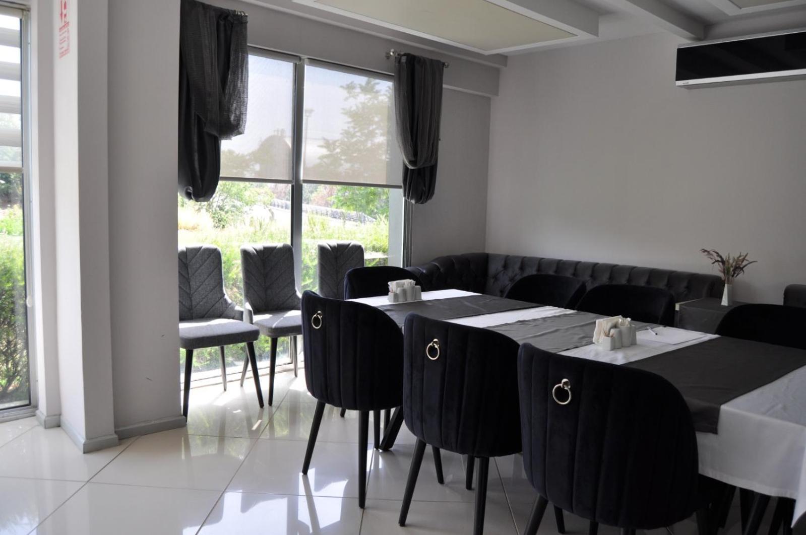 Otel Orty Airport 4*